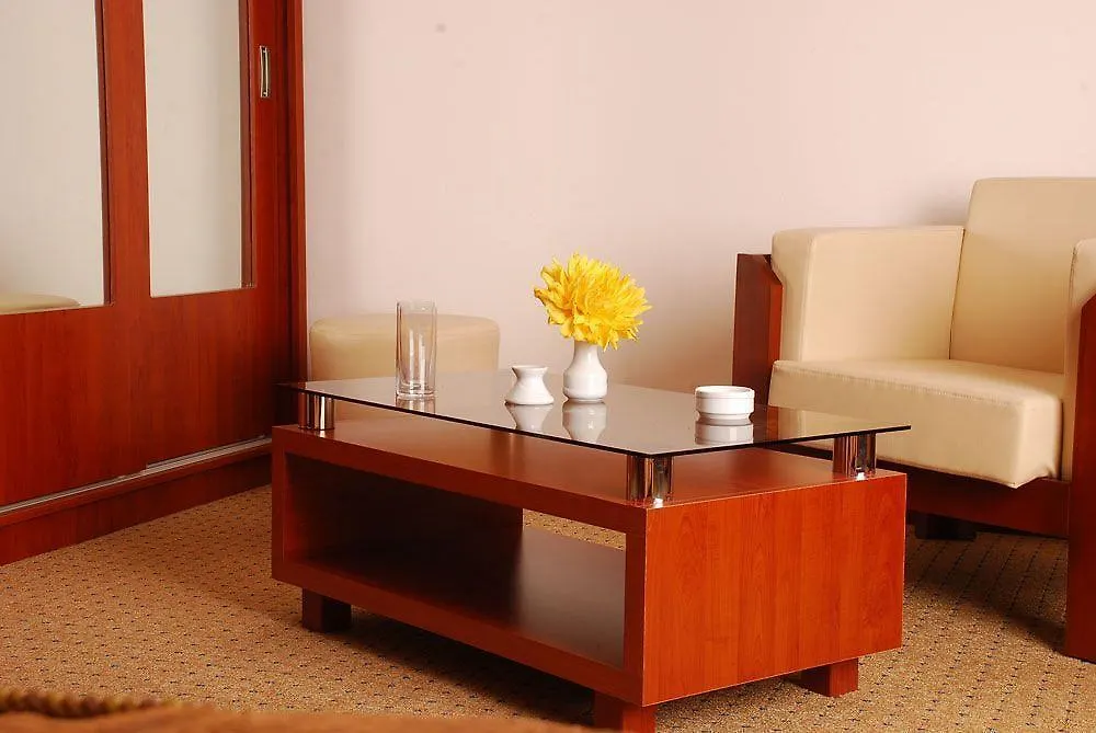 Cruise Hotel Tbilisi 4*,
