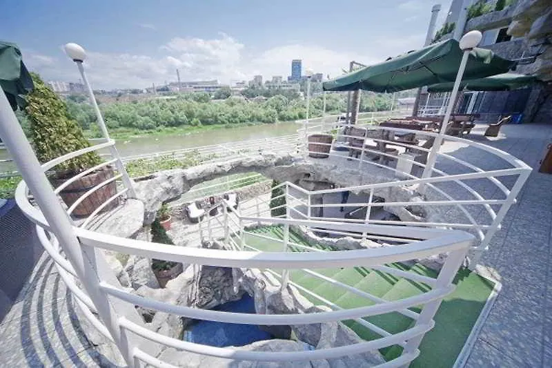 ****  Cruise Hotel Tbilisi Georgia