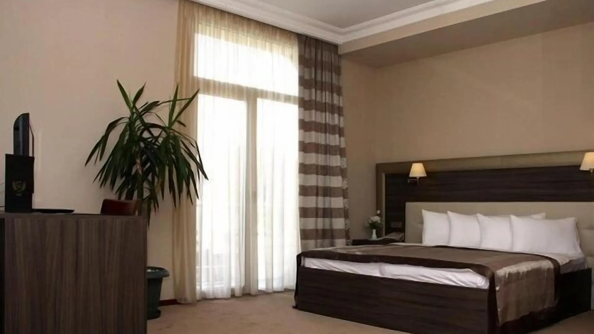 Cruise Hotel Tbilisi